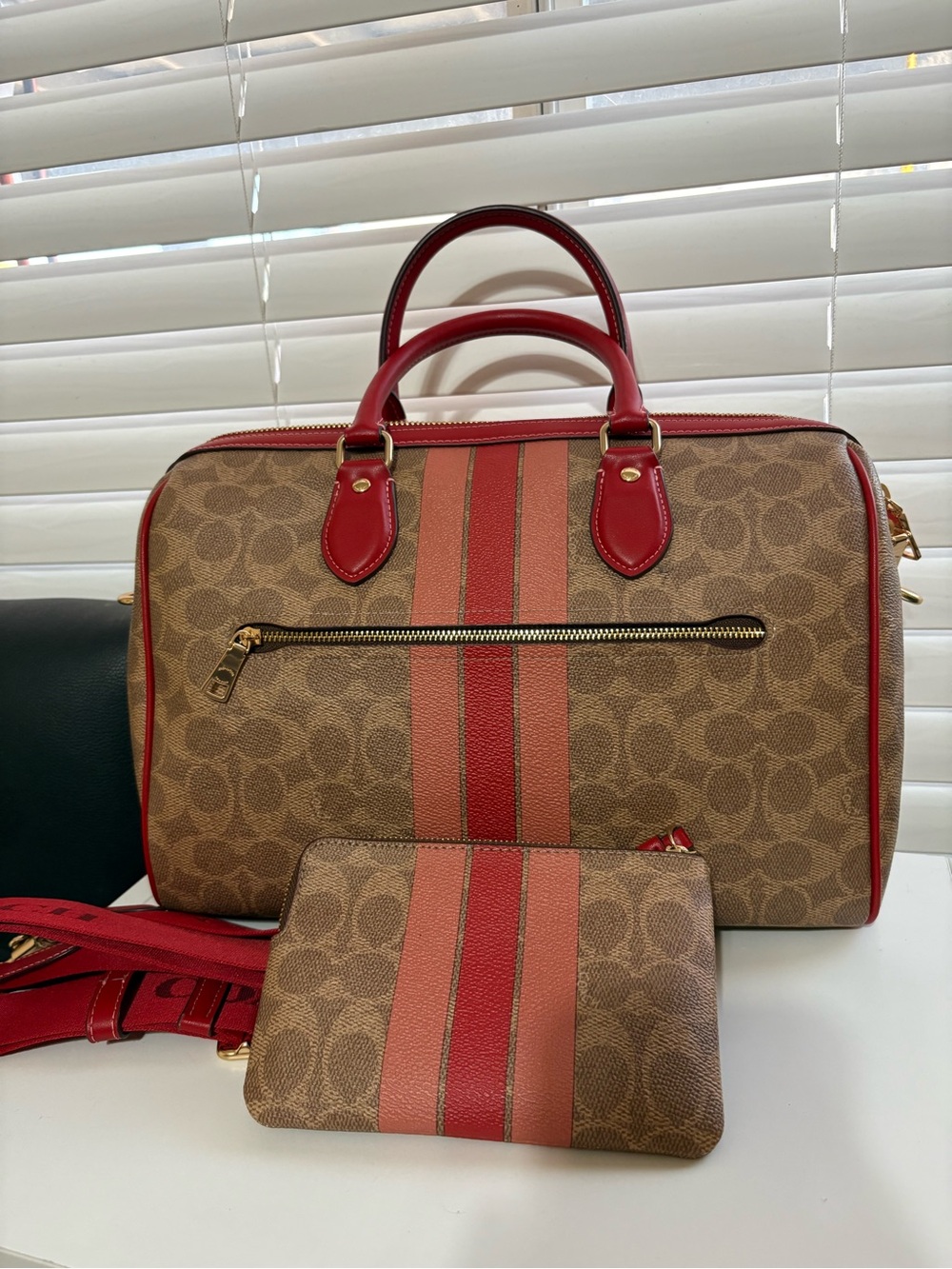 ❤️Coach Rowan Satchel Large Signature Canvas With Red/ Pink Stripe Set. - Picture 2 of 10